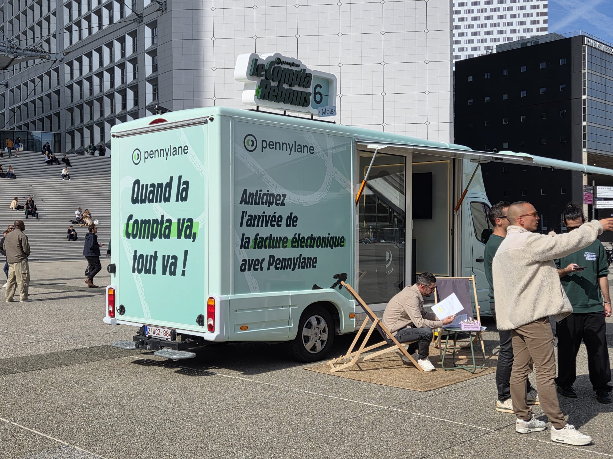 Penylane en mode food truck sur le parvis de la défense